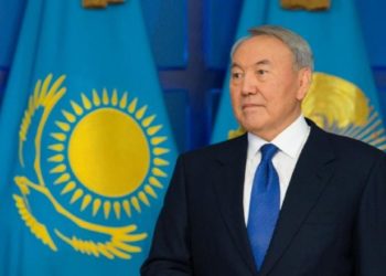 Раисҷумҳури Қазоқистон пас аз 30 соли раҳбарӣ аз мақоми худ канор рафт